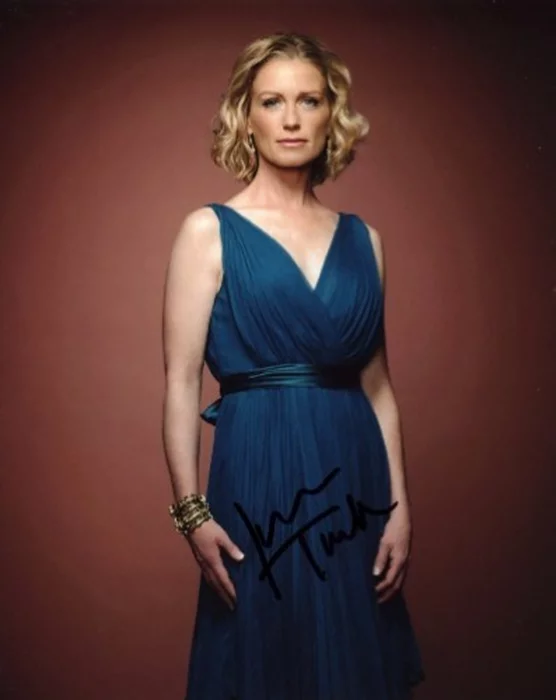 Jessica Tuck autograph