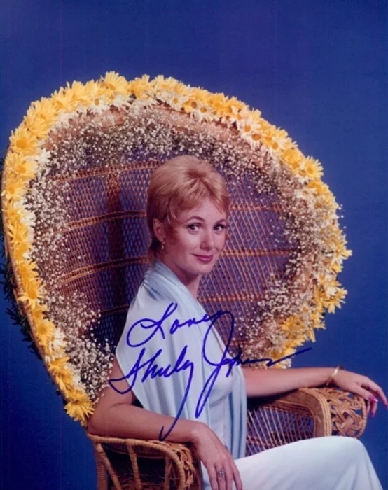 Shirley Jones autograph