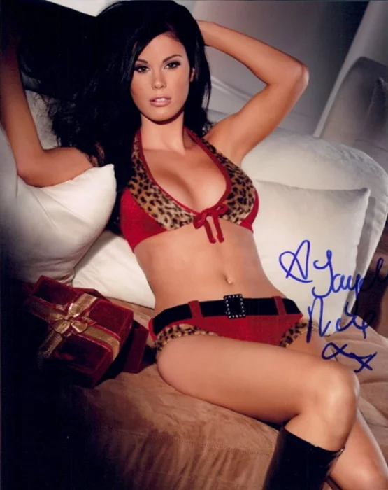 Jayde Nicole autograph