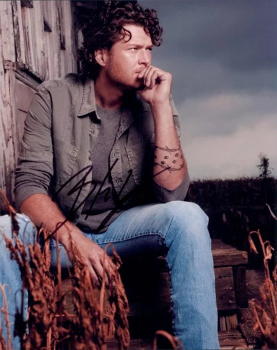 Blake Shelton autograph