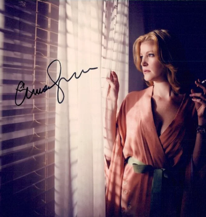 Anna Gunn autograph