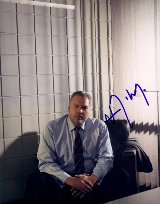 Vincent D'Onofrio autograph