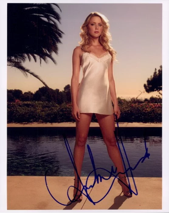 Amber Heard autograph