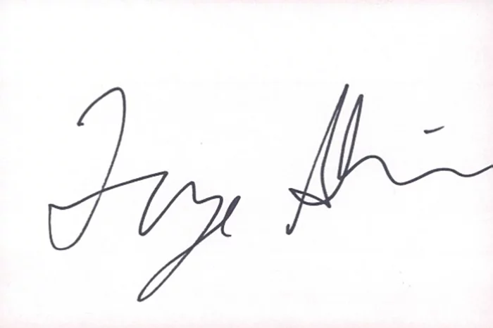 Tye Sheridan autograph