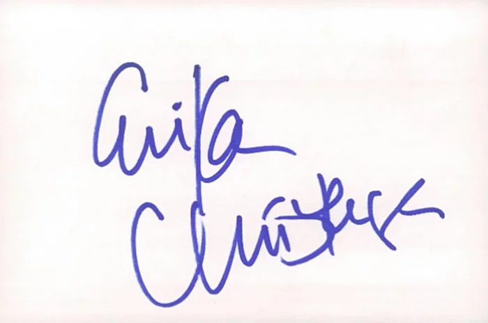Erika Christensen autograph