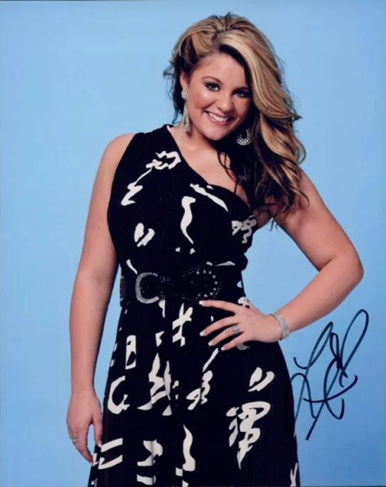 Lauren Alaina autograph