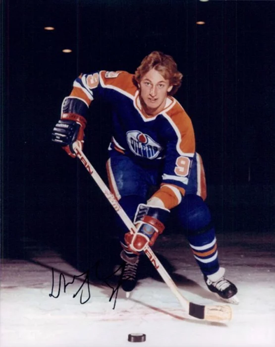 Wayne Gretzky autograph