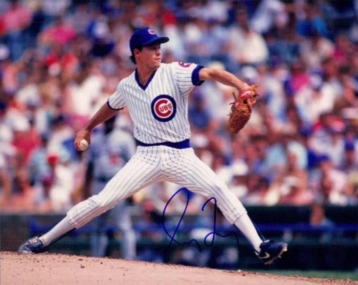 Greg Maddux autograph
