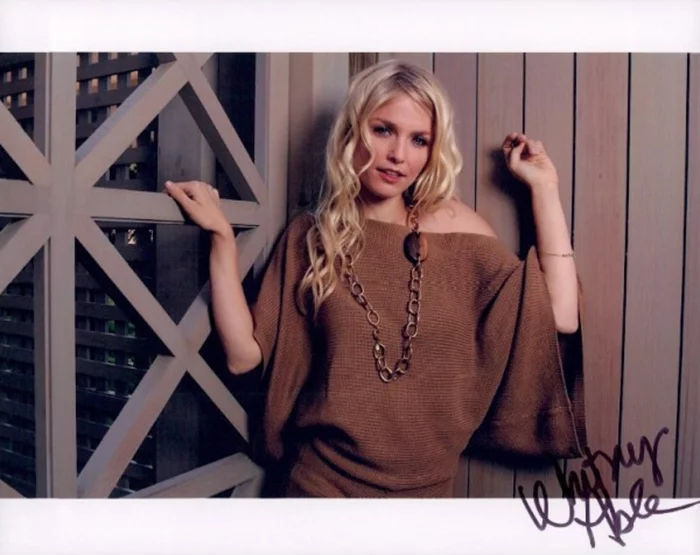 Whitney Able autograph