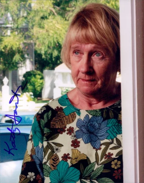 Kathryn Joosten autograph