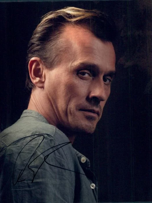 Robert Knepper autograph