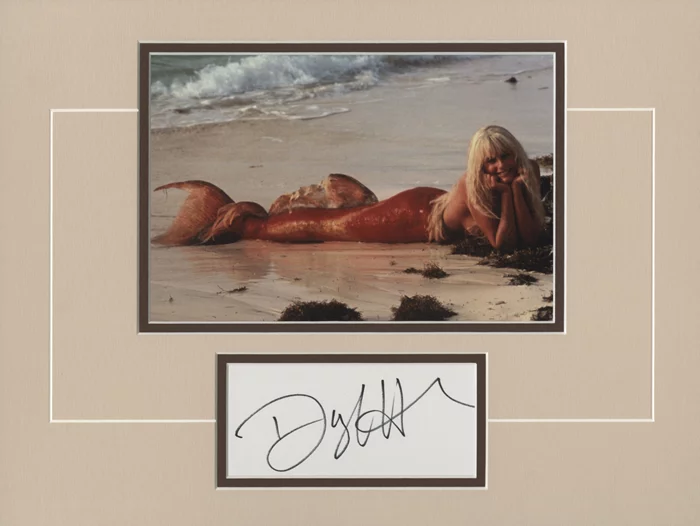 Daryl Hannah autograph