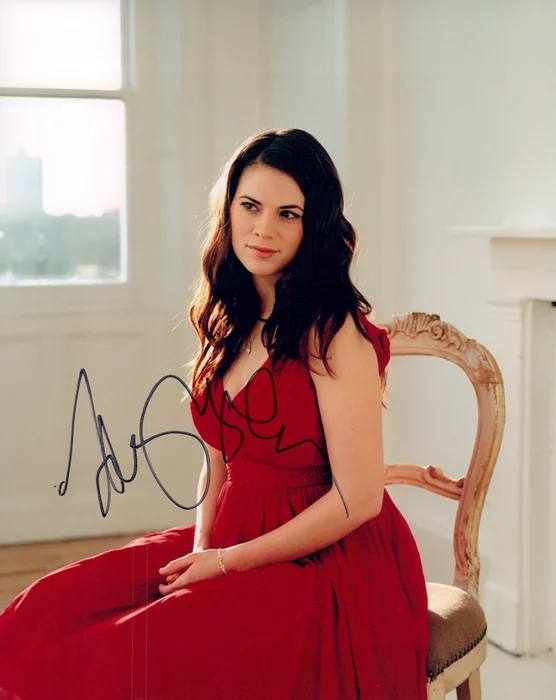 Hayley Atwell autograph