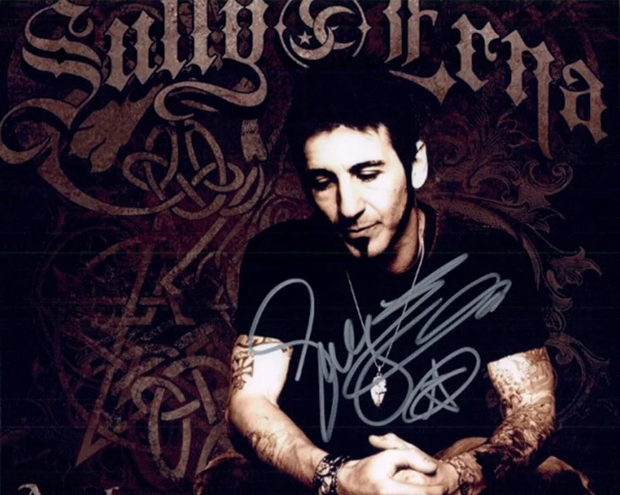 Sully Erna autograph