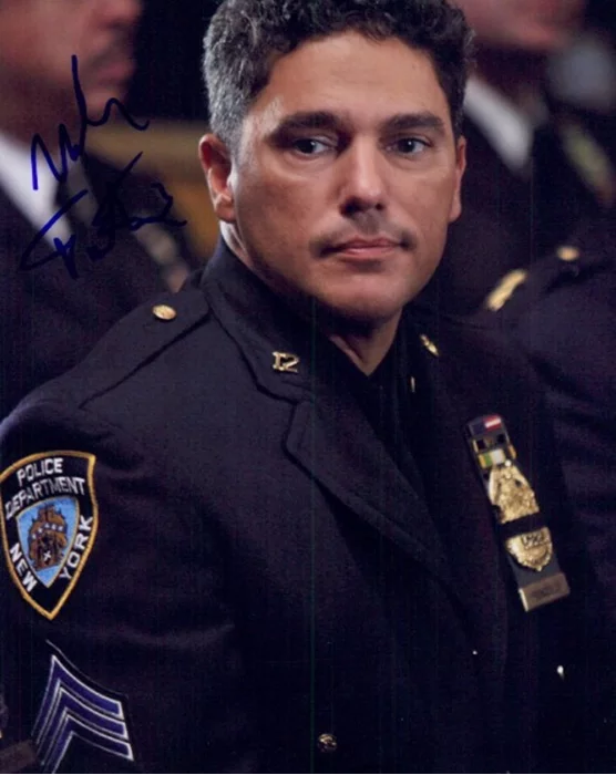 Nicholas Turturro autograph