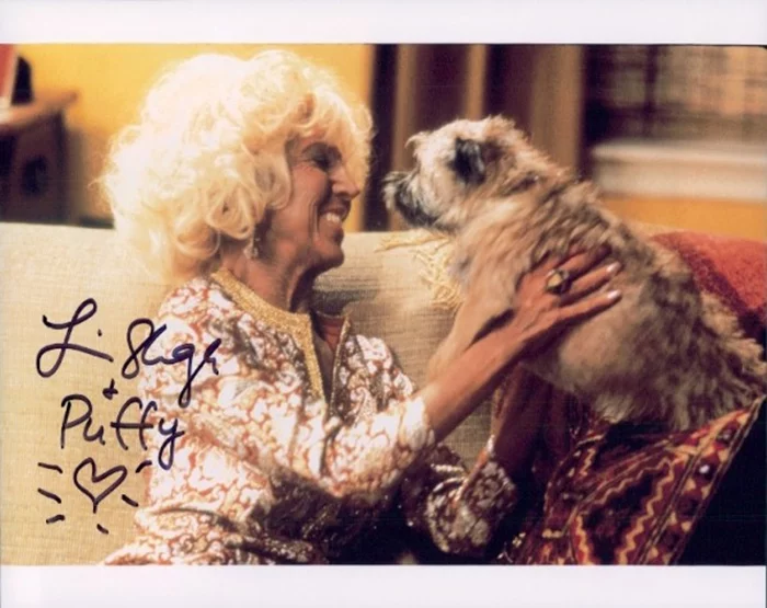 Lin Shaye autograph