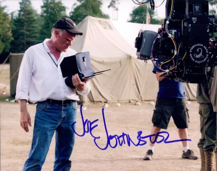 Joe  Johnston autograph