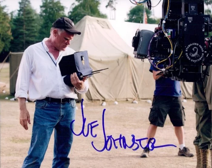 Joe  Johnston autograph