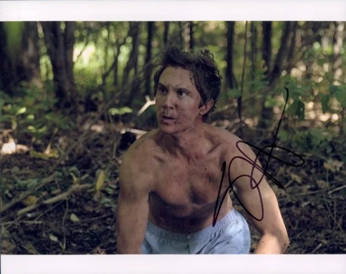 Sam Huntington autograph