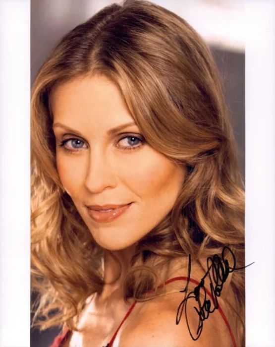 Rochelle Vallese autograph