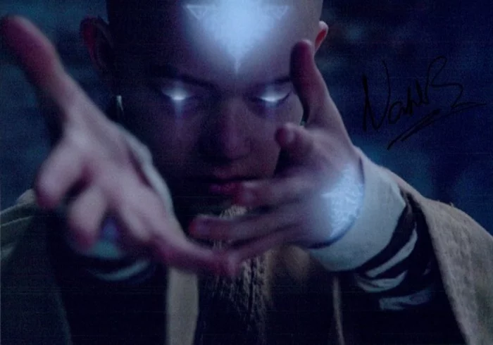 Noah Ringer autograph