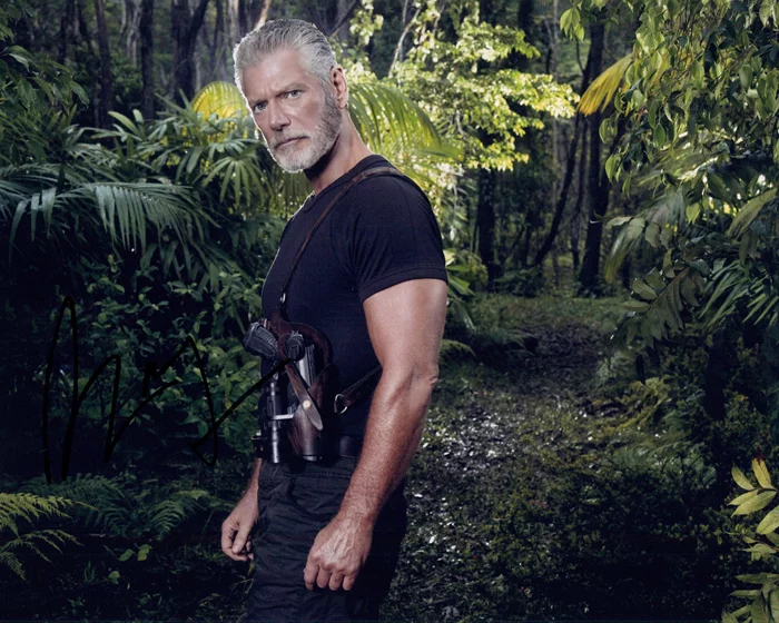 Stephen Lang autograph