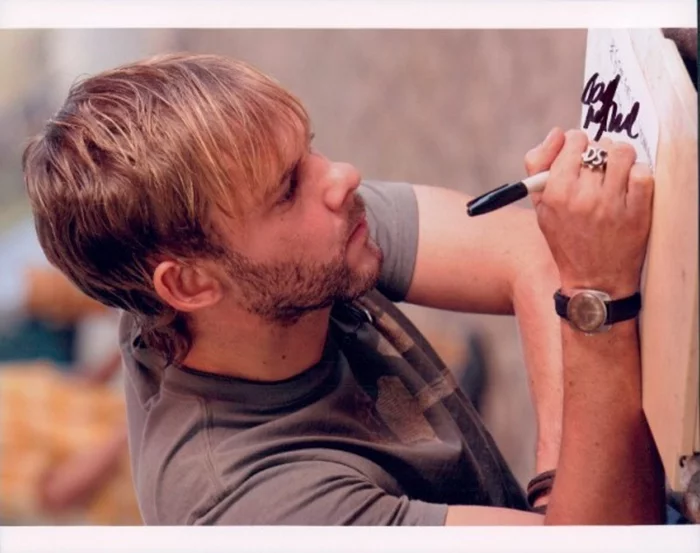 Dominic Monaghan autograph