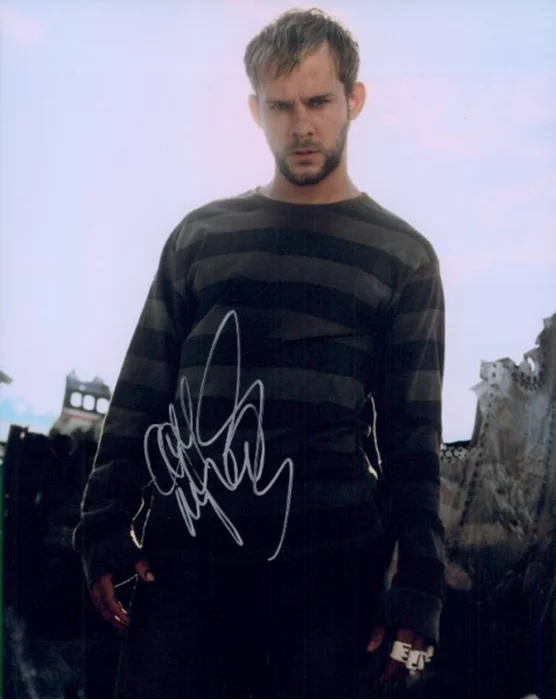 Dominic Monaghan autograph