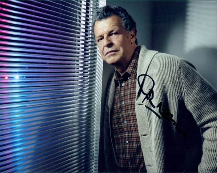 John Noble autograph