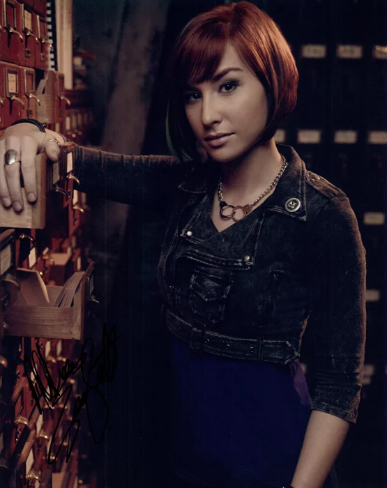 Allison Scagliotti autograph