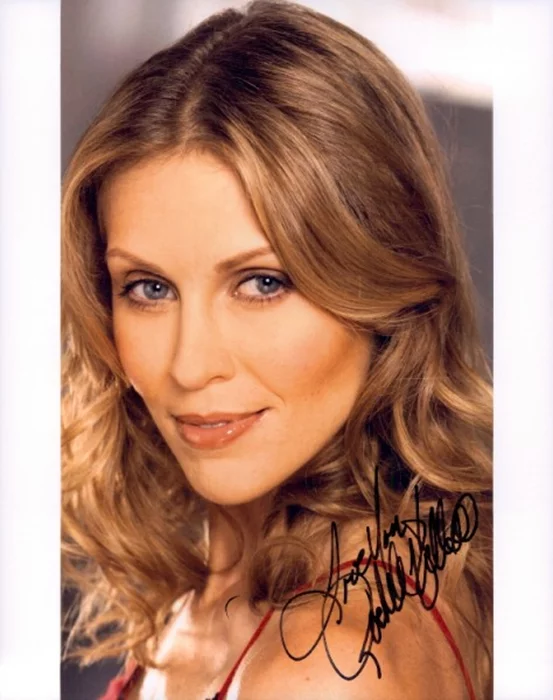 Rochelle Vallese autograph