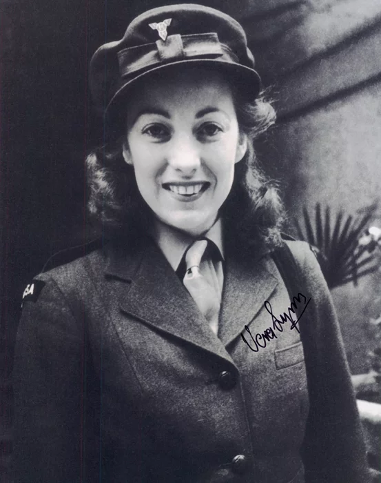 Vera Lynn autograph