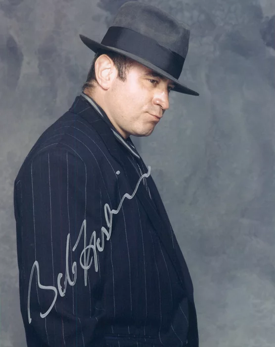 Bob Hoskins autograph