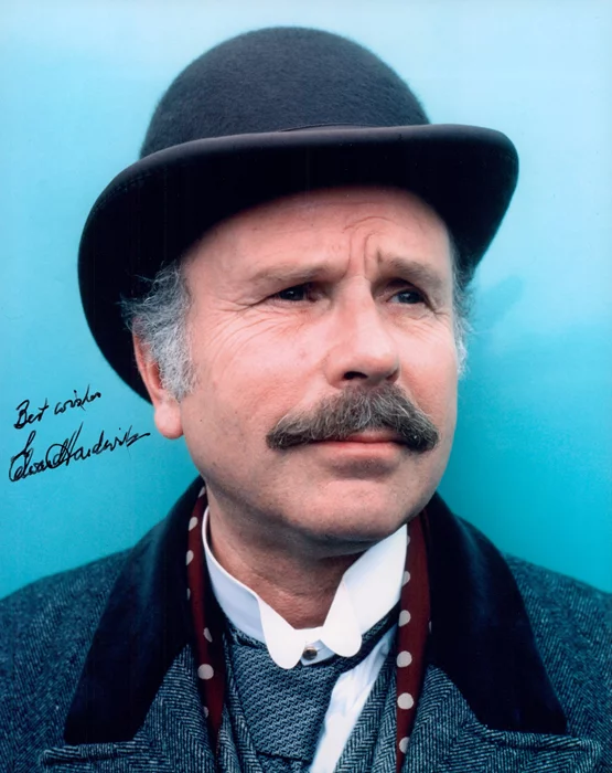Edward Hardwicke autograph