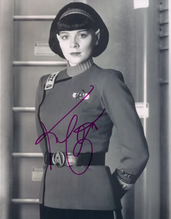 Kim Cattrall autograph