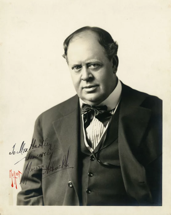 Macklyn Arbuckle autograph
