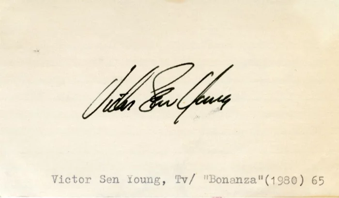 Victor Sen Yung autograph