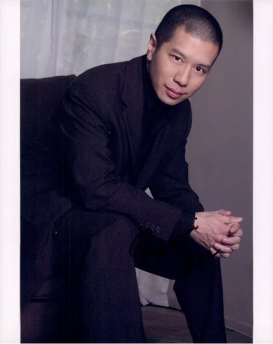 Reggie Lee autograph