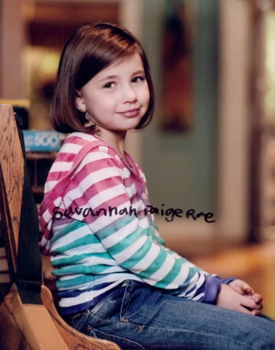 Savannah Paige Rae autograph