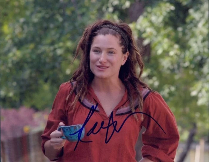 Kathryn Hahn autograph