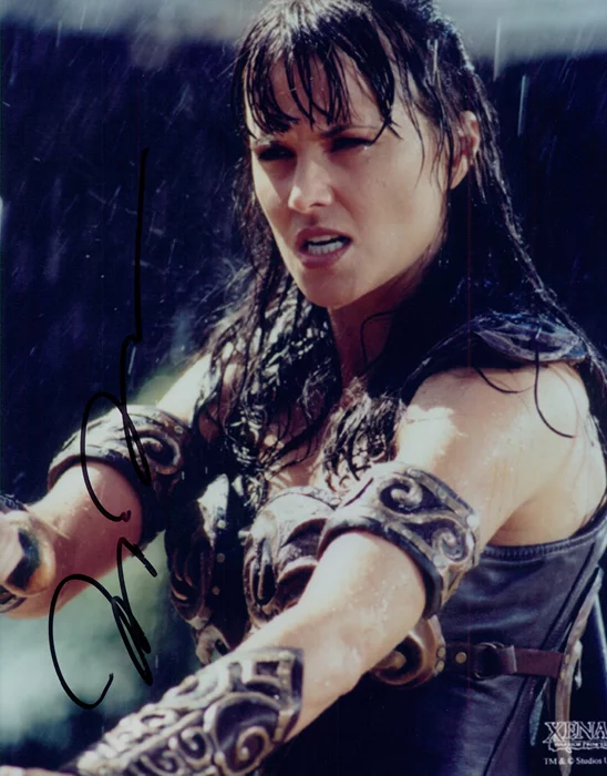 Lucy Lawless autograph