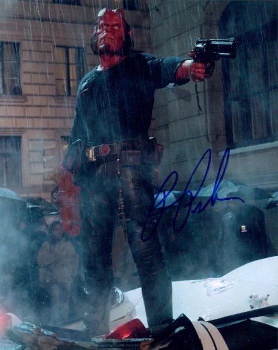 Ron Perlman autograph