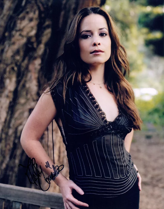 Holly Marie Combs autograph