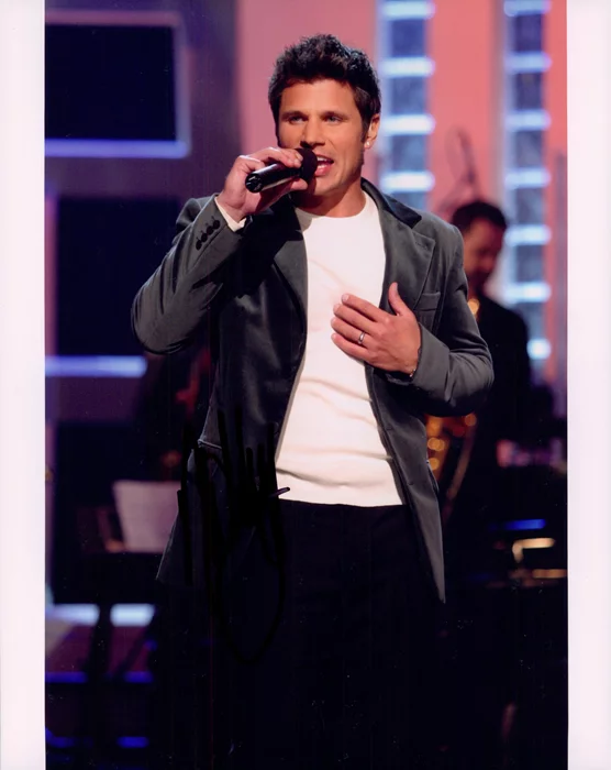 Nick Lachey autograph