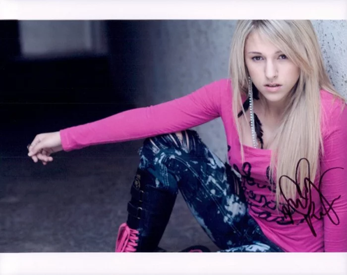 Mandy Rain autograph