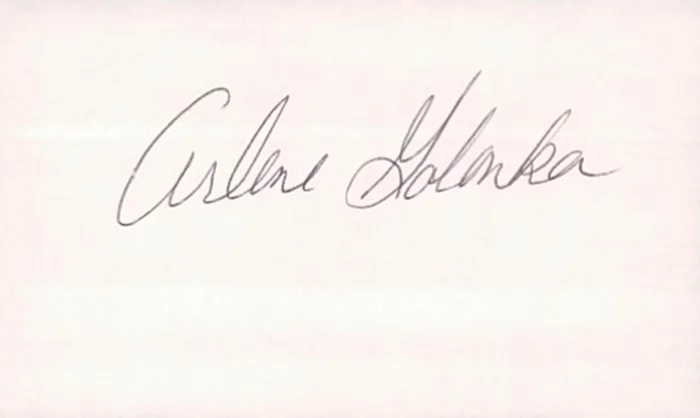 Arlene Golonka autograph