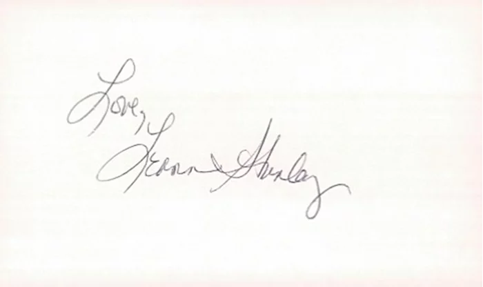 Leann Hunley autograph
