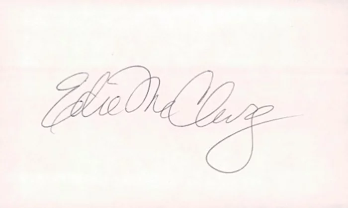 Edie McClurg autograph