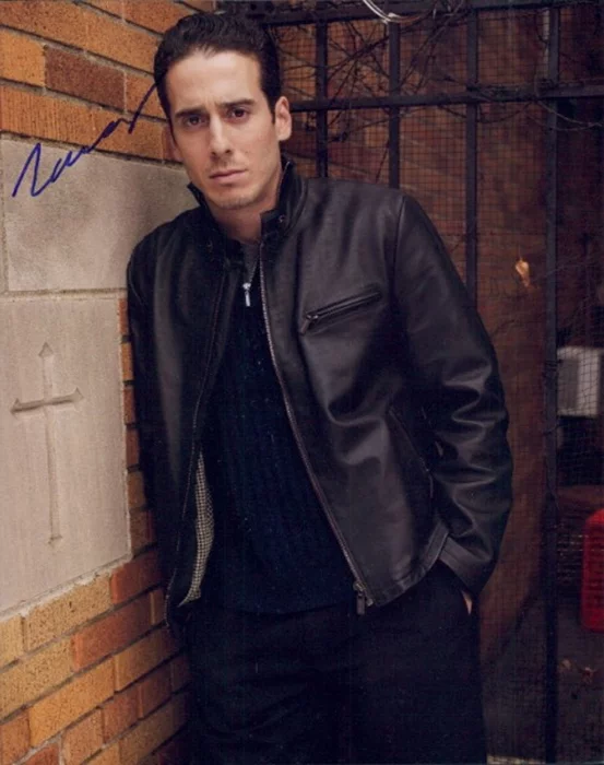 Kirk Acevedo autograph