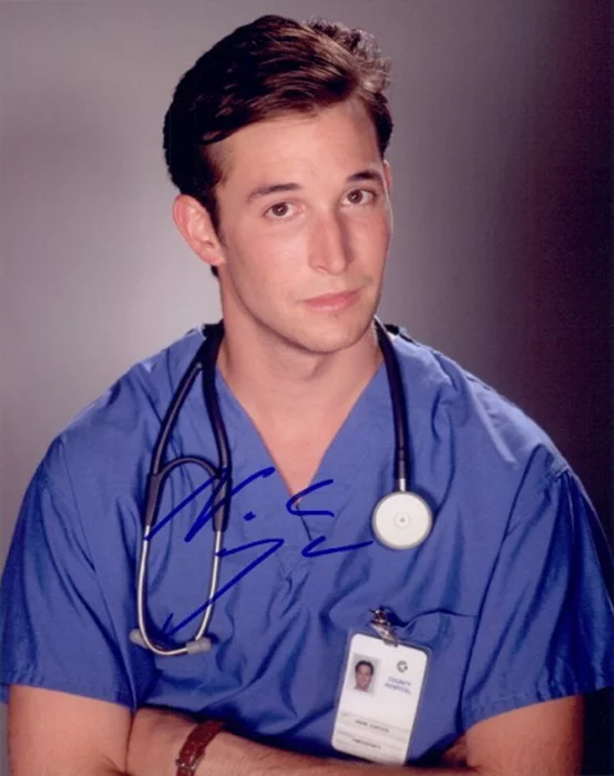 Noah Wyle autograph
